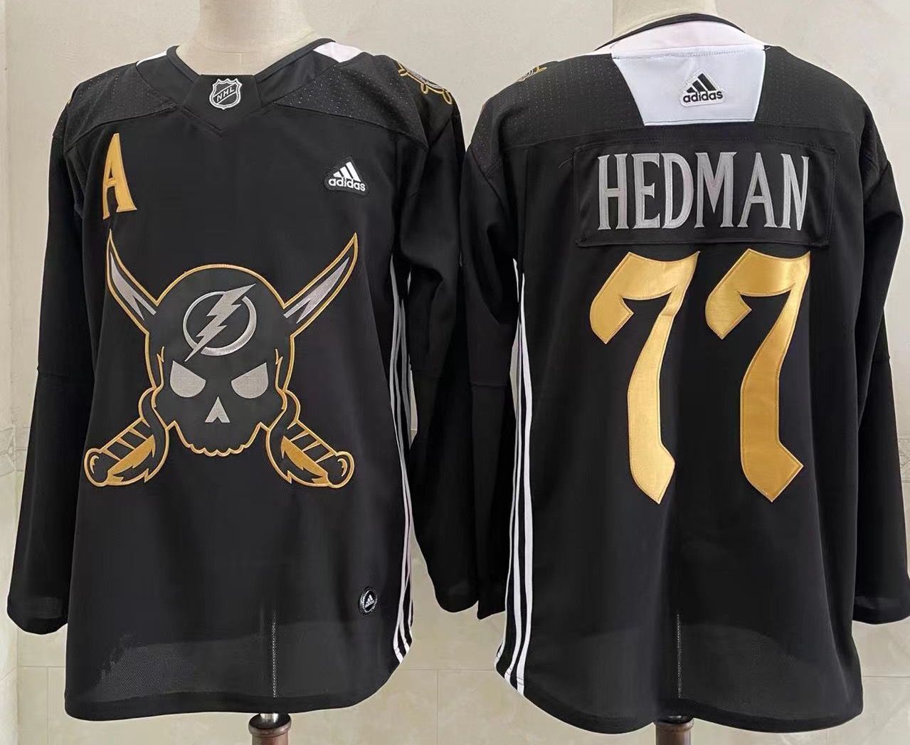 mens-tampa-bay-lightning-victor-hedman-77-black-jersey-ss5gpg7nq2dd_0.jpeg